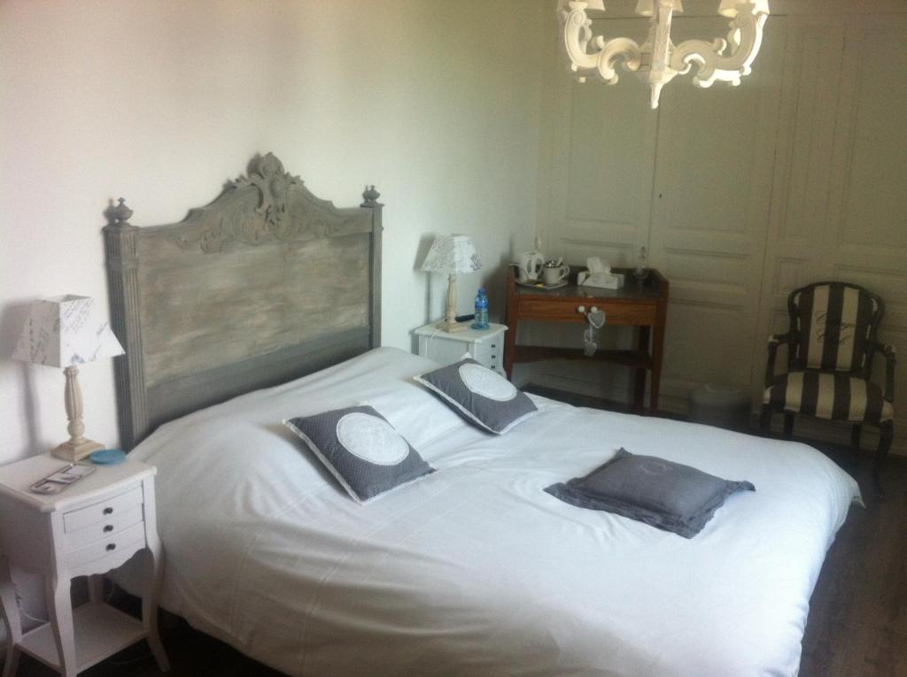 O Mylle Douceurs Bed & Breakfast เลอโครทัว ห้อง รูปภาพ