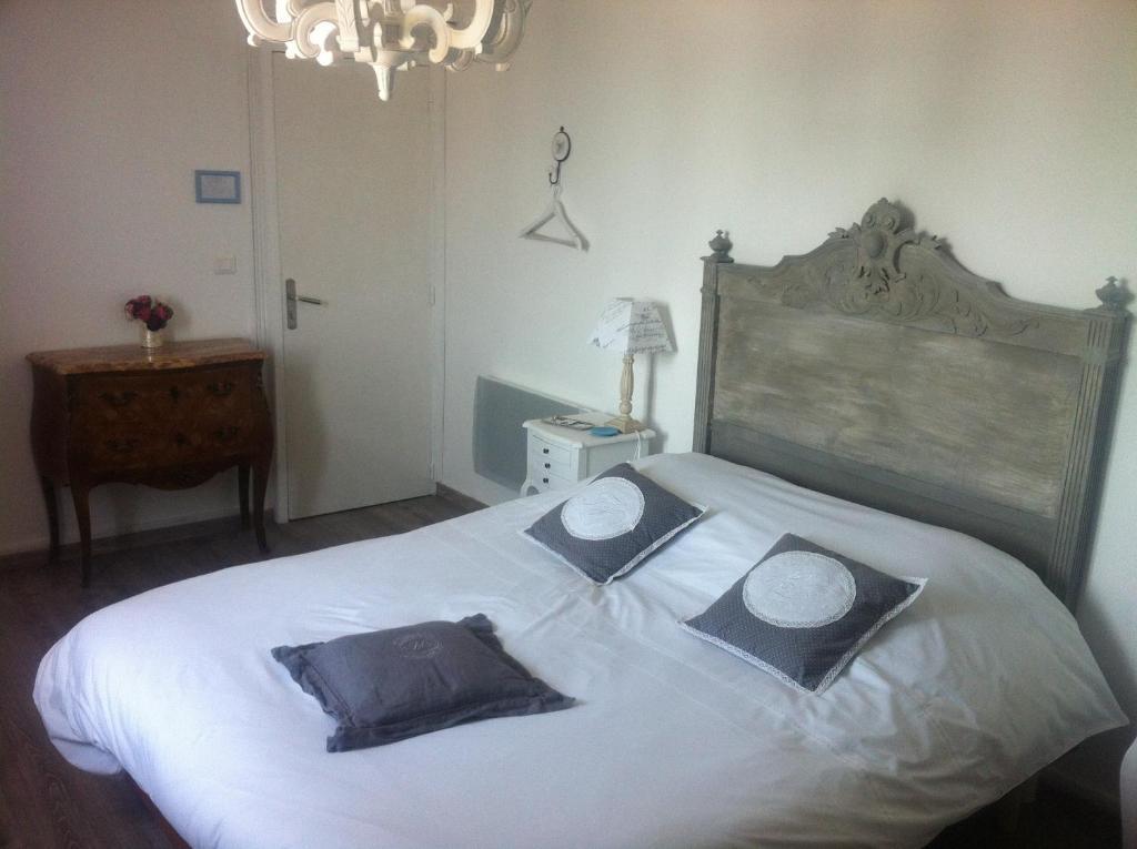 O Mylle Douceurs Bed & Breakfast เลอโครทัว ห้อง รูปภาพ