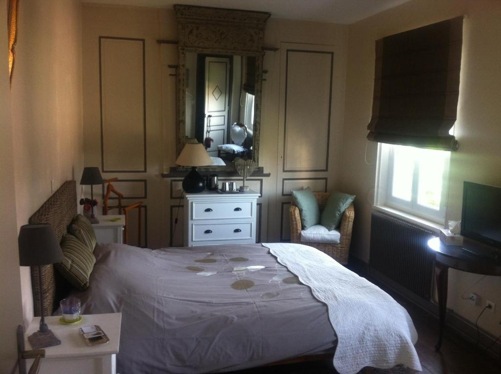 O Mylle Douceurs Bed & Breakfast เลอโครทัว ห้อง รูปภาพ