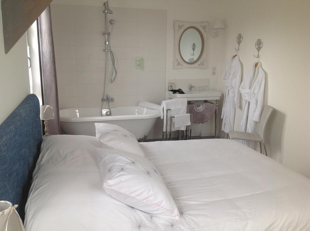 O Mylle Douceurs Bed & Breakfast เลอโครทัว ภายนอก รูปภาพ