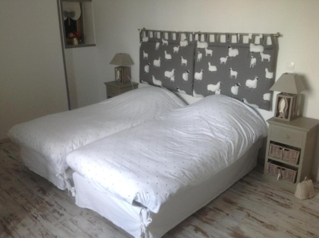O Mylle Douceurs Bed & Breakfast เลอโครทัว ห้อง รูปภาพ