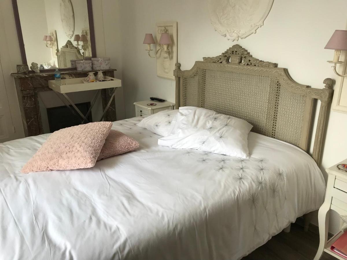 O Mylle Douceurs Bed & Breakfast เลอโครทัว ภายนอก รูปภาพ